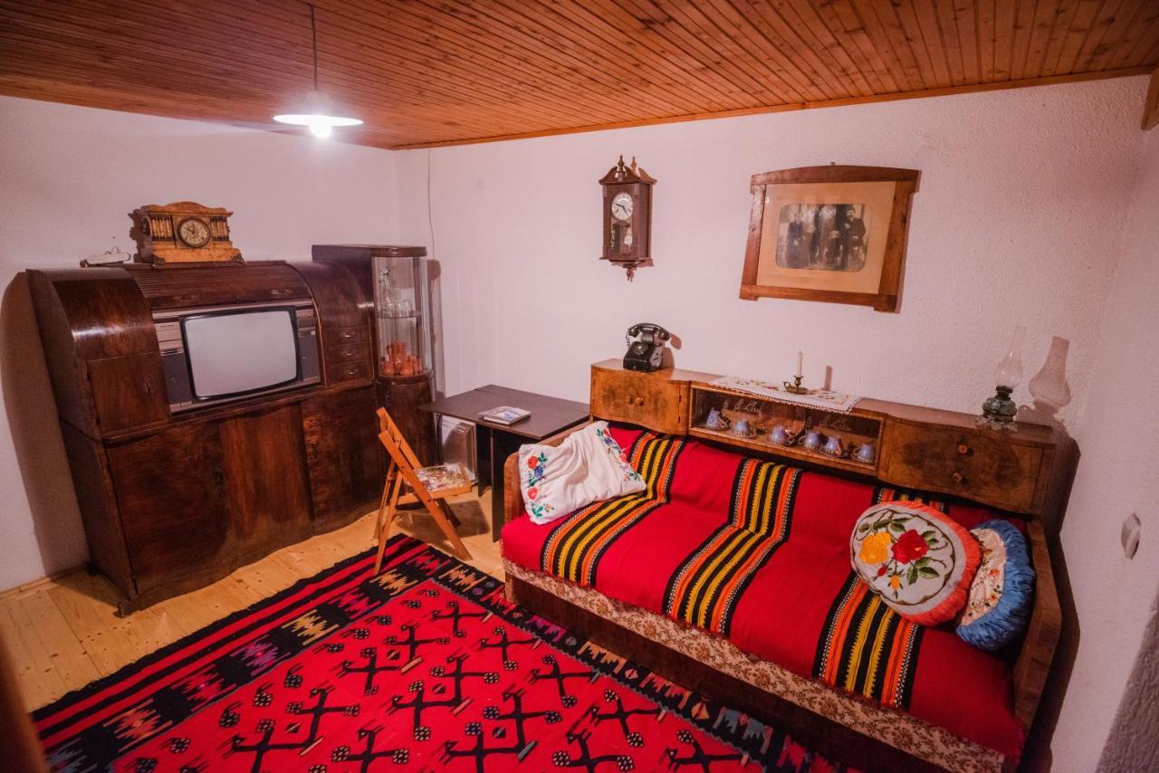 Apartment In Antique Museum Filip 비톨라 외부 사진